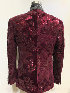 <span class=keywords><strong>Giacca</strong></span> da <span class=keywords><strong>smoking</strong></span> doppiopetto da <span class=keywords><strong>uomo</strong></span> in lana rossa con perline + Pantaloni neri lunghi per spettacoli/matrimoni, abiti da sposo taglie forti - Product Image 2