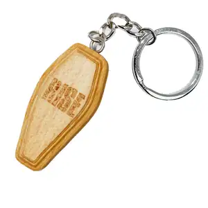 LLavero de madera personalizado con forma de ataúd, cadena de madera con logotipo grabado