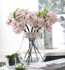 Vendita all'Ingrosso di Rami di Fiori di Ciliegio Artificiali, Fiori di Sakura Giapponesi in Seta per Decorazioni Matrimoniali - Product Image 1