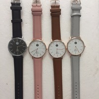 Montres Minimalistes Personnalisables avec Votre Logo, Montres Classiques Abordables pour Hommes et Femmes, Montres à Quartz en Alliage avec Bracelet en Cuir Vegan Doré, Montres OEM