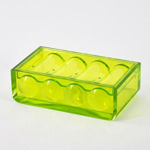 Plato de plástico de forma cuadrada con diseño de puntos para jabón - Product Image 1