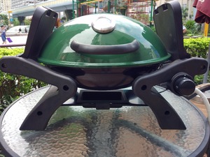 <span class=keywords><strong>Barbecue</strong></span> à <span class=keywords><strong>gaz</strong></span> de table rond d'extérieur, <span class=keywords><strong>barbecue</strong></span> au propane, four à <span class=keywords><strong>gaz</strong></span> pour poulet <span class=keywords><strong>avec</strong></span> <span class=keywords><strong>couvercle</strong></span> vert et chariot de <span class=keywords><strong>barbecue</strong></span> - Product Image 3