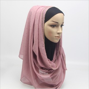 Sciarpa da donna lunga primavera ed estate all'ingrosso moda Malaysia Indonesia perla in Chiffon monocromatico <span class=keywords><strong>scialle</strong></span> con diamanti - Product Image 4