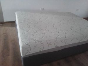 <span class=keywords><strong>Surmatelas</strong></span> en mousse à mémoire <span class=keywords><strong>de</strong></span> <span class=keywords><strong>forme</strong></span> avec housse en <span class=keywords><strong>bambou</strong></span> amovible à fermeture éclair - Product Image 4
