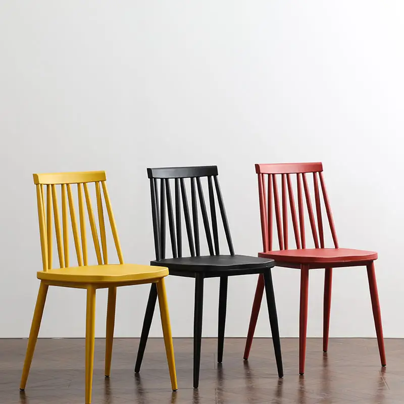 レストランのためのMobilierファーストフード卸売ダイニングルーム家具装飾的なプラスチック製の金属製の椅子