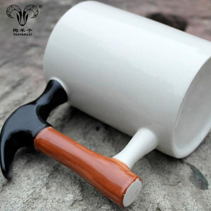 Tasse de luxe en céramique, avec poignée de marteau, drôle - Product Image 4