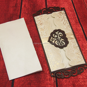 Cartão de Casamento em Madeira Cortado a Laser em Forma de Coração com Papel Pérola Atacado da Fábrica de Yiwu - Product Image 2