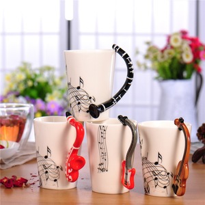 Guitare acoustique créative <span class=keywords><strong>Musique</strong></span> Tasse en porcelaine Tasse à café en céramique pour guitare Tasse à thé en porcelaine OEM - Product Image 3