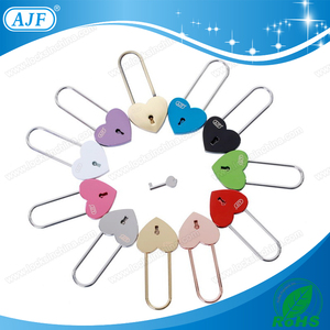 <span class=keywords><strong>Cadenas</strong></span> en alliage de zinc AJF en forme de cœur doré, antivol, déverrouillage par <span class=keywords><strong>clé</strong></span>, certifié RoHS, pour la Saint-Valentin - Product Image 5