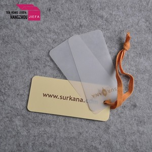 Etiqueta colgante de prendas de PVC transparente barata y personalizada para <span class=keywords><strong>ropa</strong></span> - Product Image 1