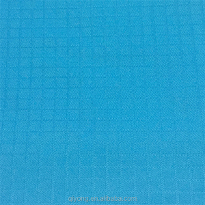 Venta caliente suave delgada 0.2 cm ripstop 100% nylon 40D tafetán tela impermeable para ropa protectora - Product Image 2