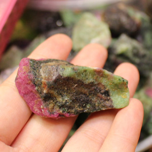 Đá Epidote Thô Đá Ruby Zoisite Đá Quý Bán Buôn - Product Image 2