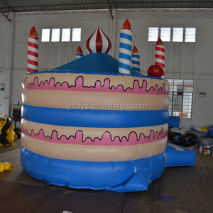 Château gonflable en forme de château, maison à rebond de gâteau <span class=keywords><strong>d</strong></span>'anniversaire gonflable populaire, nouveau design - Product Image 4
