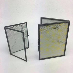 Cadre métallique de revêtement noir de style charmant pour la photo - Product Image 1