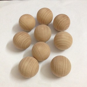 Bola <span class=keywords><strong>de</strong></span> <span class=keywords><strong>Madera</strong></span> <span class=keywords><strong>de</strong></span> Haya Redonda <span class=keywords><strong>de</strong></span> <span class=keywords><strong>30</strong></span> <span class=keywords><strong>mm</strong></span>, Bien Pulida, Hecha a Mano, para Artesanía - Product Image 2