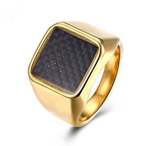 シンプルなファッションメンズリングジュエリーカーボンリング18Kゴールドメッキステンレススチールリングギフト - Product Image 1