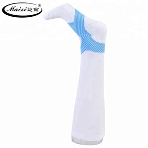 Chaussettes de sport personnalisées avec logo, blanc, antidérapant, football, hommes, femmes, compression 20-30 mmhg, vente en gros - Product Image 2
