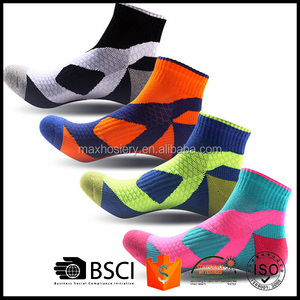 Zapatillas de Invierno Cálido Cómodo Calcetines de Fútbol Calcetines de Deporte Para Hombre y Para Mujer Al Aire Libre - Product Image 1