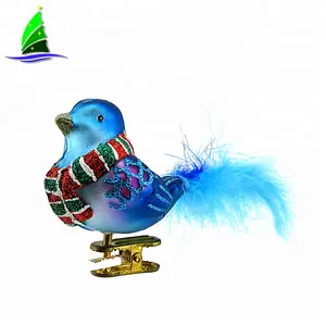批发手工装饰小雕像蓝色玻璃鸟摆件，带羽毛尾巴和闪光翅膀