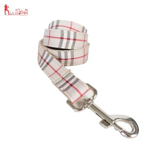 調節可能なナイロン製ペット用犬の首輪とリードハーネス、クラシックなスコットランドベージュの格子柄デザイン - Product Image 5