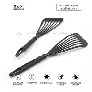 Espátula giratoria de pescado antiadherente japonesa, pala de plástico ranurada - Product Image 4