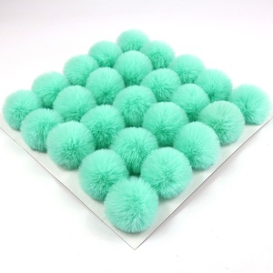 Pompons en fausse fourrure en peluche pour chapeaux d'hiver 8CM, pompons en fausse fourrure animale, vente en gros - Product Image 6