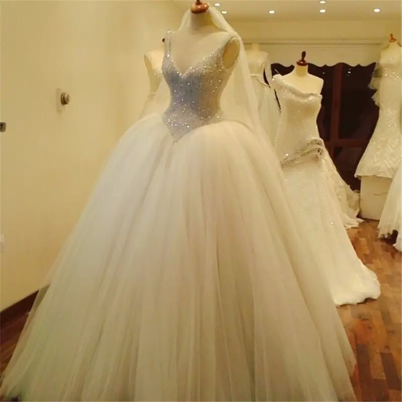 LL082 Sang Trọng Bóng Gown Bridal Dresses V-cổ Không Tay Tuyệt Đẹp Wedding Dresses Lụa Organza Dây Kéo Đính Cườm Wedding Gowns