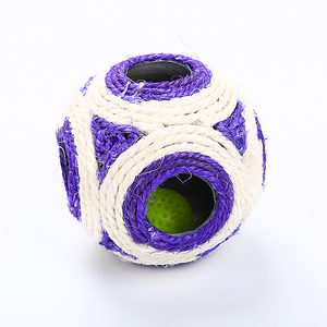 Six Trous Chat Jouets Sisal Gratter Balle Chat Jouets Avec Petite Boule À L'intérieur - Product Image 1