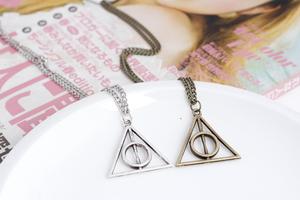 Collar con colgante <span class=keywords><strong>de</strong></span> color <span class=keywords><strong>Harry</strong></span> Magic <span class=keywords><strong>Potter</strong></span> Deathly Hallows - Product Image 2