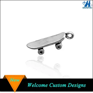 Plata antigua forma Skateboard metal encantos de joyería xinghui Yiwu fábrica