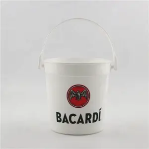 En plastique 32OZ Bacardi Seau de Boisson Avec De La Paille