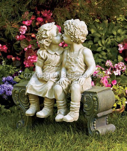 Baciare Ragazzo e Una Ragazza sul Banco del Giardino Statua - Product Image 2