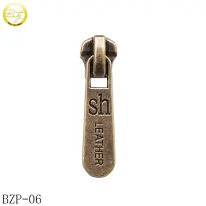 Antique Brass Jacket Zipper Slider Letters Thương Hiệu Logo Kim Loại Zipper Puller Cho Túi Xách