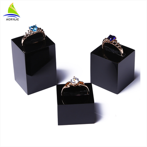 カスタム高透明度長方形アクリルブロック クリアソリッドキューブ ジュエリーペデスタル リングディスプレイホルダー クリアディスプレイラック - Product Image 2