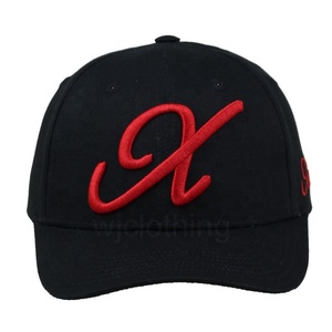 Berretto da Baseball personalizzato in cotone nero a 6 pannelli all'ingrosso con motivo a lettera ricamato 3D in tessuto comune - Product Image 6