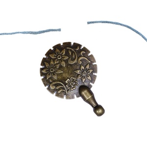Vintage Sewing Tools Pendant Tailor Scissors Metal Yarn <strong>Thread</strong> <strong>Cutter</strong> - Product Image 3
