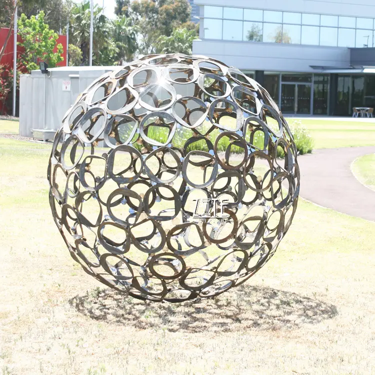 Gartenkunst Metallkugel Statue Edelstahl Rolling Ball Skulptur