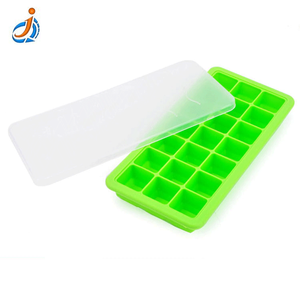 Non-Bastone Eco-Friendly Silicone Vassoio del Cubo di Ghiaccio Con Coperchio - Product Image 3