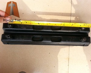 Repuestos de tren de rodaje de maquinaria de construcción 700mm para <span class=keywords><strong>Komatsu</strong></span> PC30 PC40 PC45 PC60 PC75 almohadillas de pista de goma excavadora 60x350