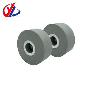 Rouleau supérieur en caoutchouc pour machine à chants de bord <span class=keywords><strong>IDM</strong></span> - Product Image 2