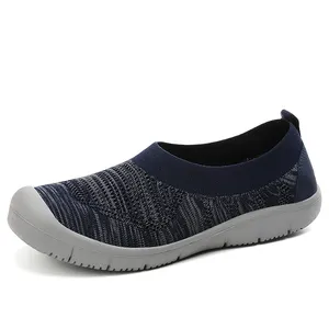 Sepatu kets untuk wanita, Sepatu Sneakers Platform lembut kasual ringan ujung bulat kustom untuk ibu dan wanita