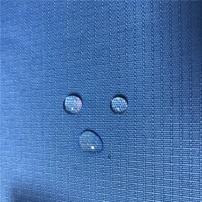 पॉलिएस्टर 600D ripstop कपड़े निविड़ अंधकार सांस पु कोटिंग के साथ