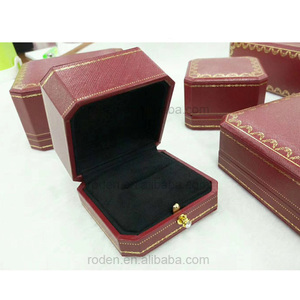 Caja de Joyería de Lujo Rectangular Vintage de Cuero PU Rojo, Juego de Cajas con Adornos Dorados en Relieve, Cierre de Botón, Múltiples Tamaños, Ecológica - Product Image 2