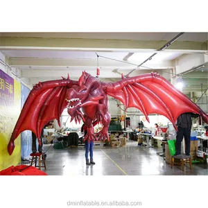 Decoración inflable gigante Dragón Volador.