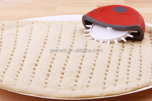 Set 4 in 1 per Preparazione Impasto Sostenibile, Tagliapizza con Manico in Plastica e Rotella Tagliapasta Gemark NSH8396 - Product Image 4