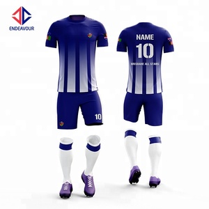 Haute qualité séchage rapide 100% Polyester entièrement impression rouge et bleu Sublimation Football Jersey pour les enfants - Product Image 3