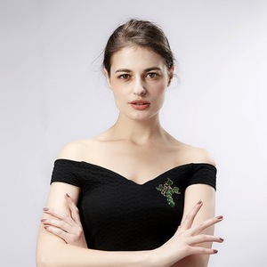 Vogueキュウリ形のピンブローチ野菜ブローチ - Product Image 4
