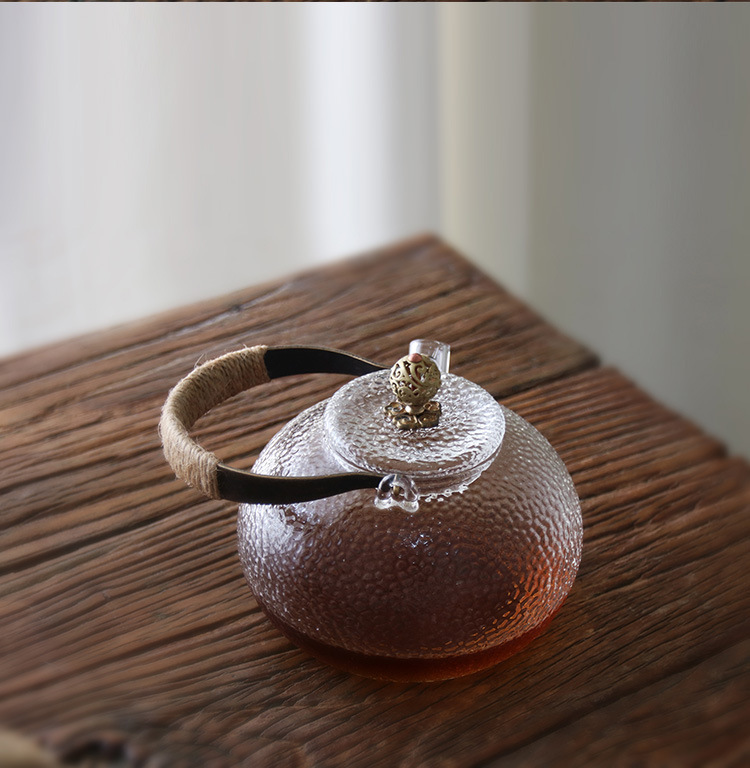 Japanese heat resistant borosilicate round glass teapot with handle