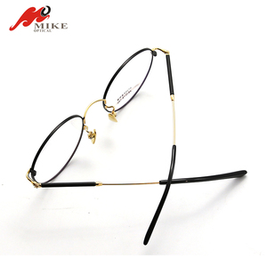 Lunettes de vue rondes en titane à mémoire de forme ultra-légères style étoile, marque optique coréenne, pour myopie, pour affaires - Product Image 6