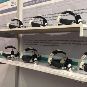 Đèn Pha Nha Khoa Không Dây Đèn Pha Pin Kép Y Tế Phẫu Thuật Ent <span class=keywords><strong>Led</strong></span> 5 <span class=keywords><strong>Watt</strong></span> Kèm Pin Sạc - Product Image 2